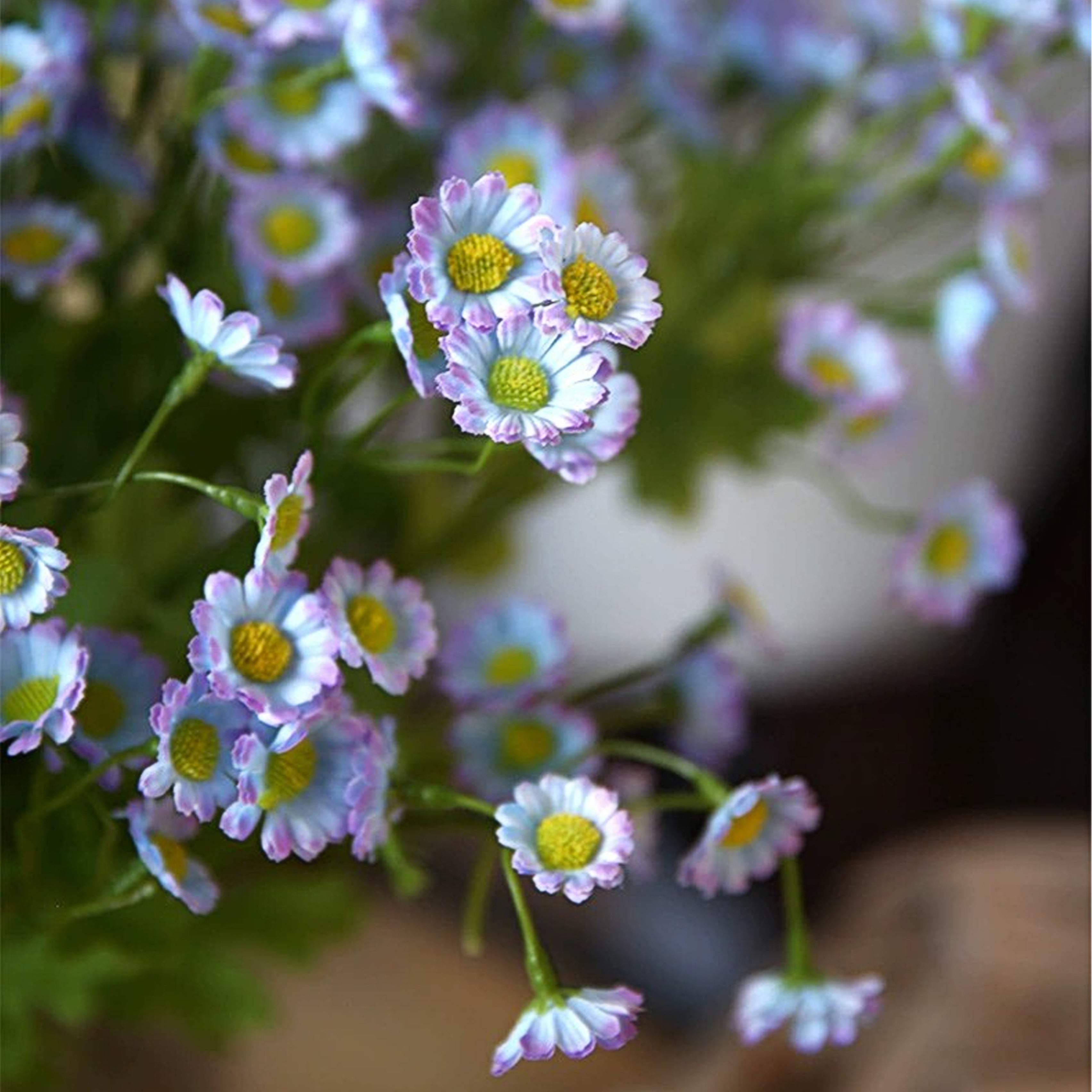 Artificial Daisy Stem – Realistic Floral Decor